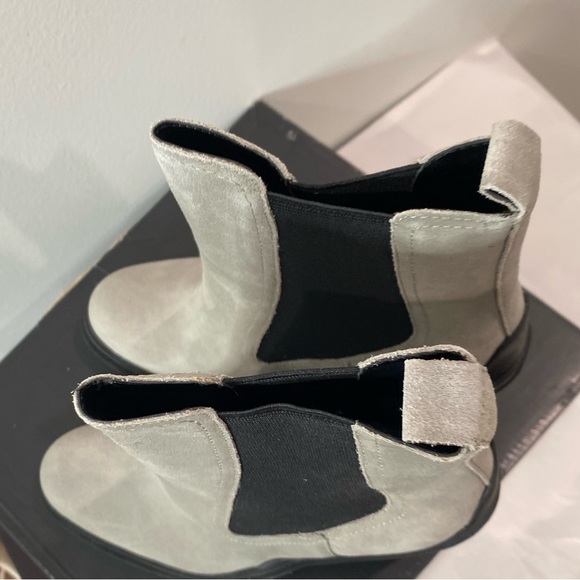 Marc Fisher Ramiro Leather Bootie 8 - Picture 11 of 11